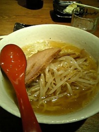 飲んだ後はラーメン